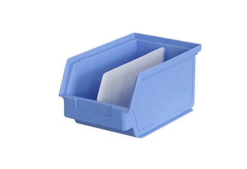 Size 4 Bin divider runs from the back to front.